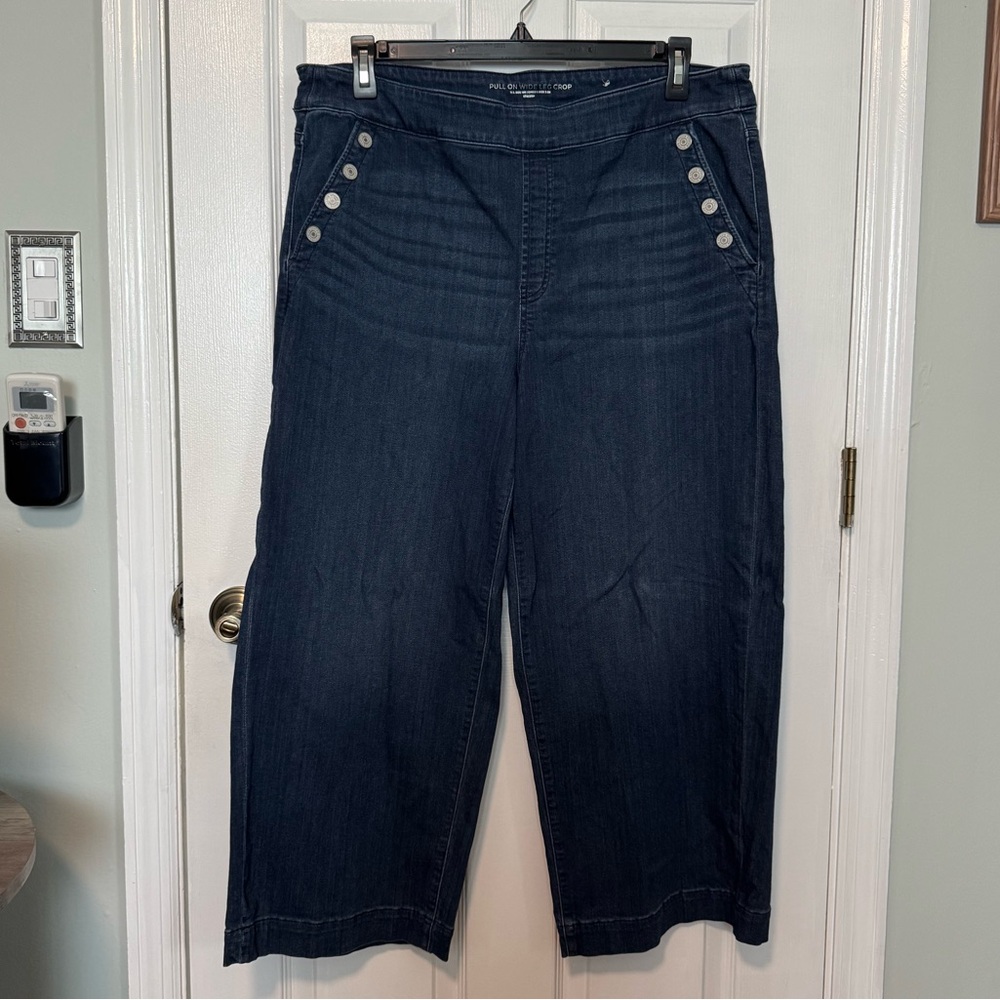Chico’s Pull On Wide Leg Crop Jeans